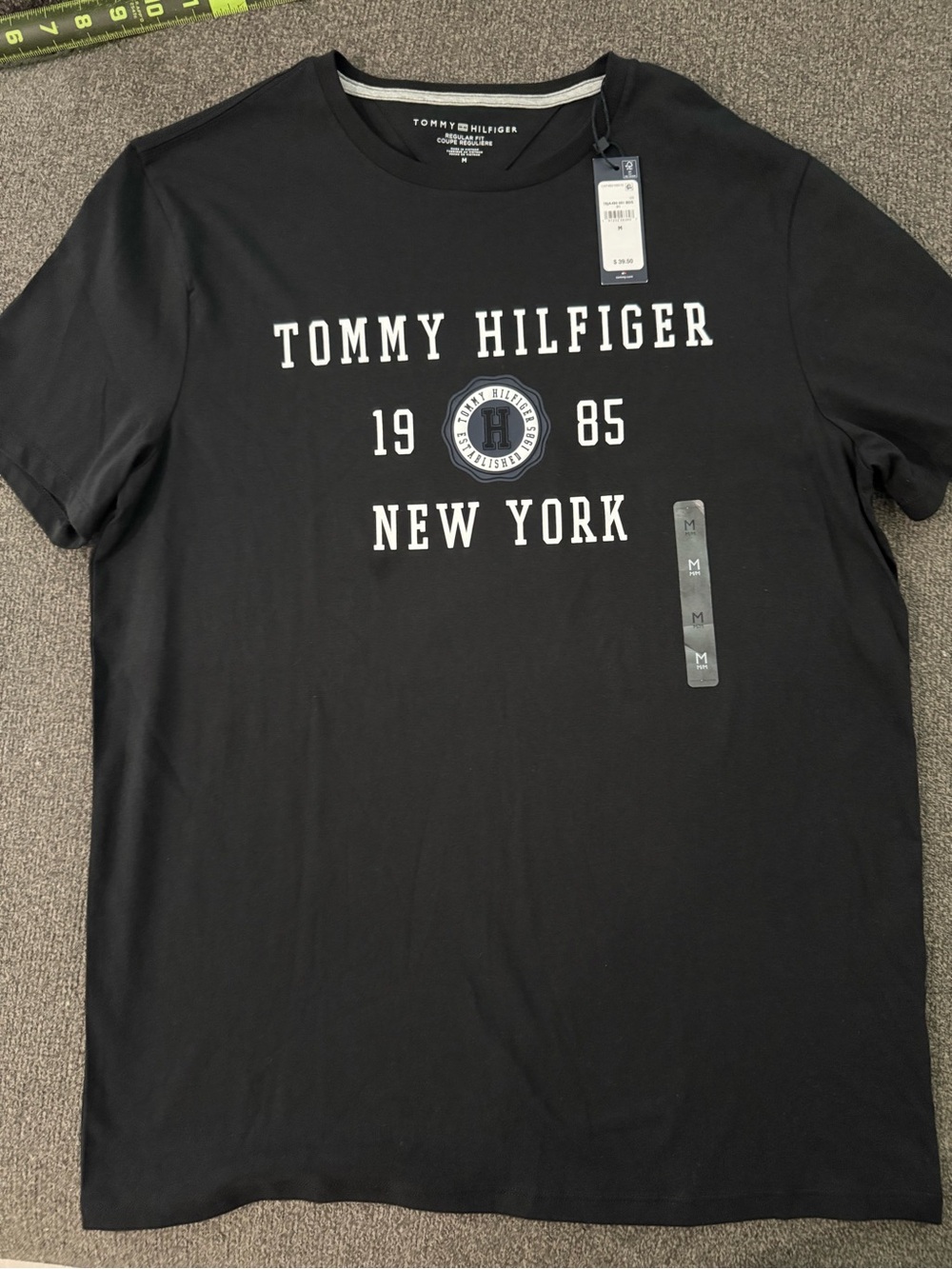 Tommy Hilfiger Black Graphic 'Tommy Hilfiger 1985 New York' Tee